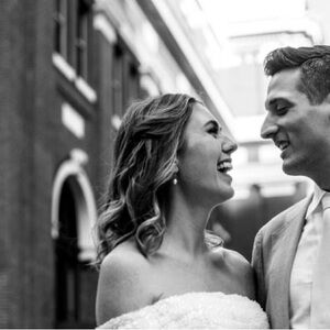 Meet your Poshers, Naomi & Sandro!